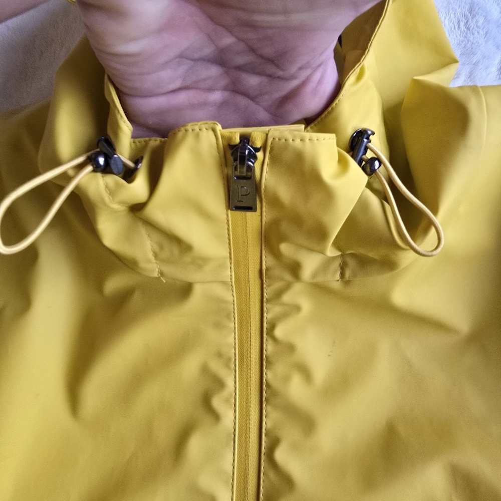 Iconic Yellow Unisex Small Pendleton Rain Jacket - Picture 5 of 9